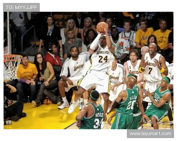 对比科比 皮尔斯靠无球跑位主导中距离