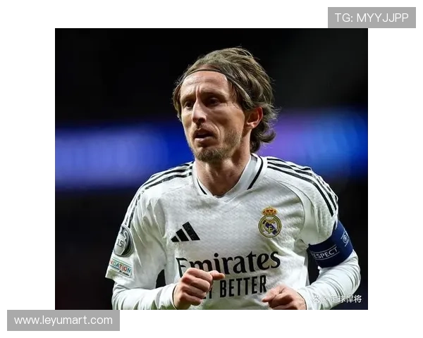 接管中场本赛季比上季更明显，莫德里奇直塞撕防线